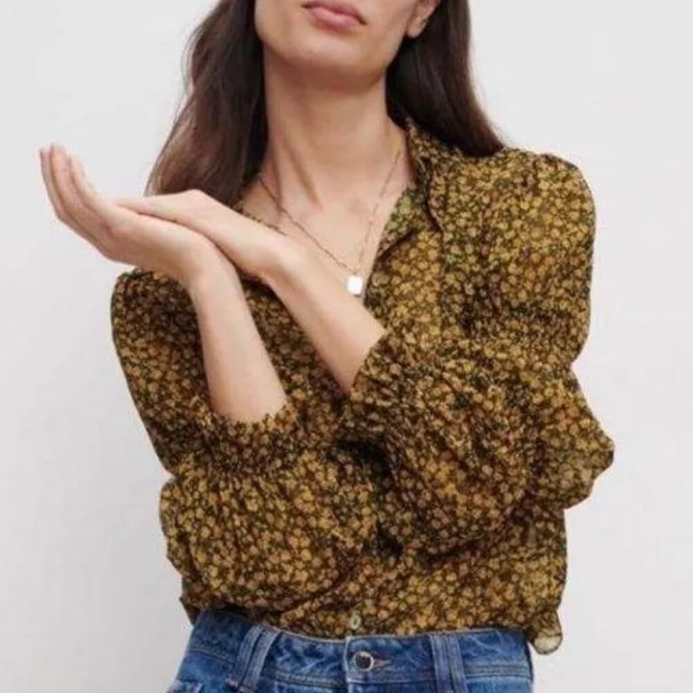 Zara Floral button down  size‎ Small